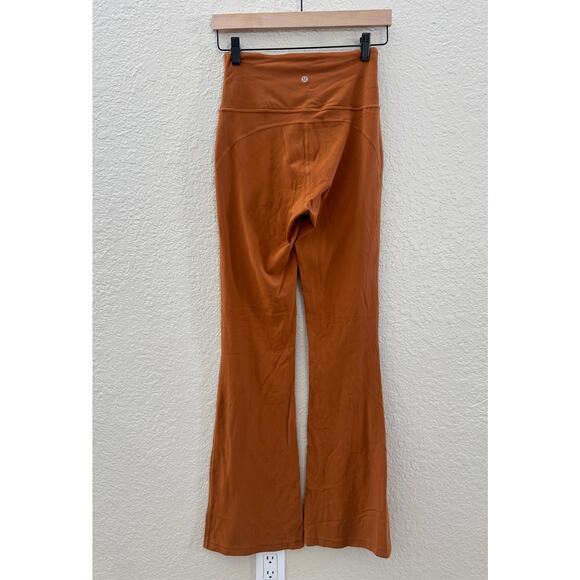 EUC Lululemon Align High-Rise Mini-Flared Pant | Size 6 - Picture 4 of 8